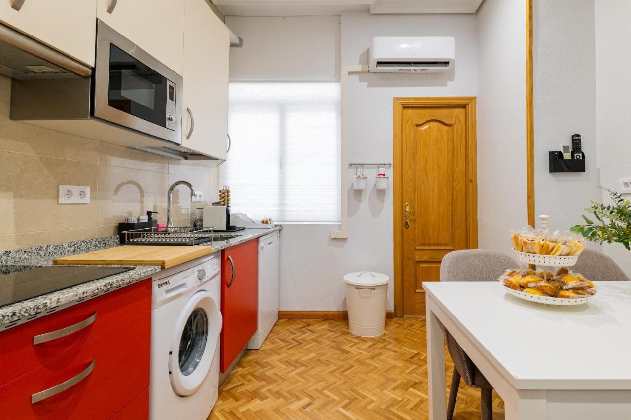 Centrico Apartamento Con 3 Banos En Puerta Del Sol Y Atocha Madri Exterior foto